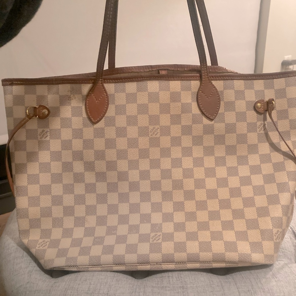 Neverful white